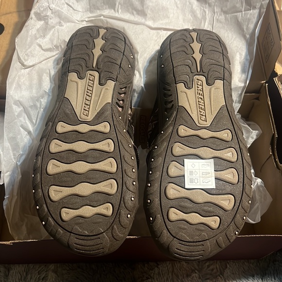 Sketchers•Reggae Trailway - Picture 9 of 9